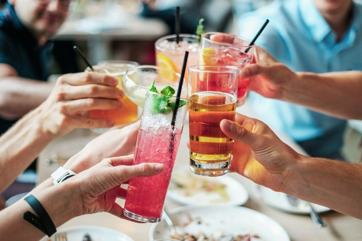 Types of Cocktail Glasses